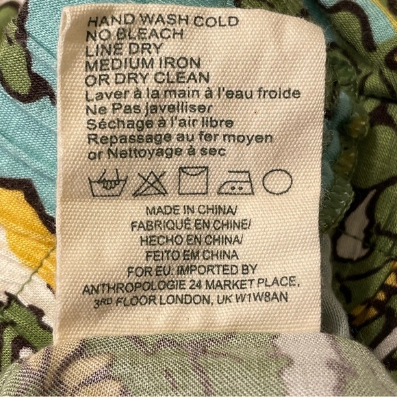 TINY by ANTHROPOLOGIE Long Sleeve Printed V-Neck Wrap Top in Green - Picture 11 of 12